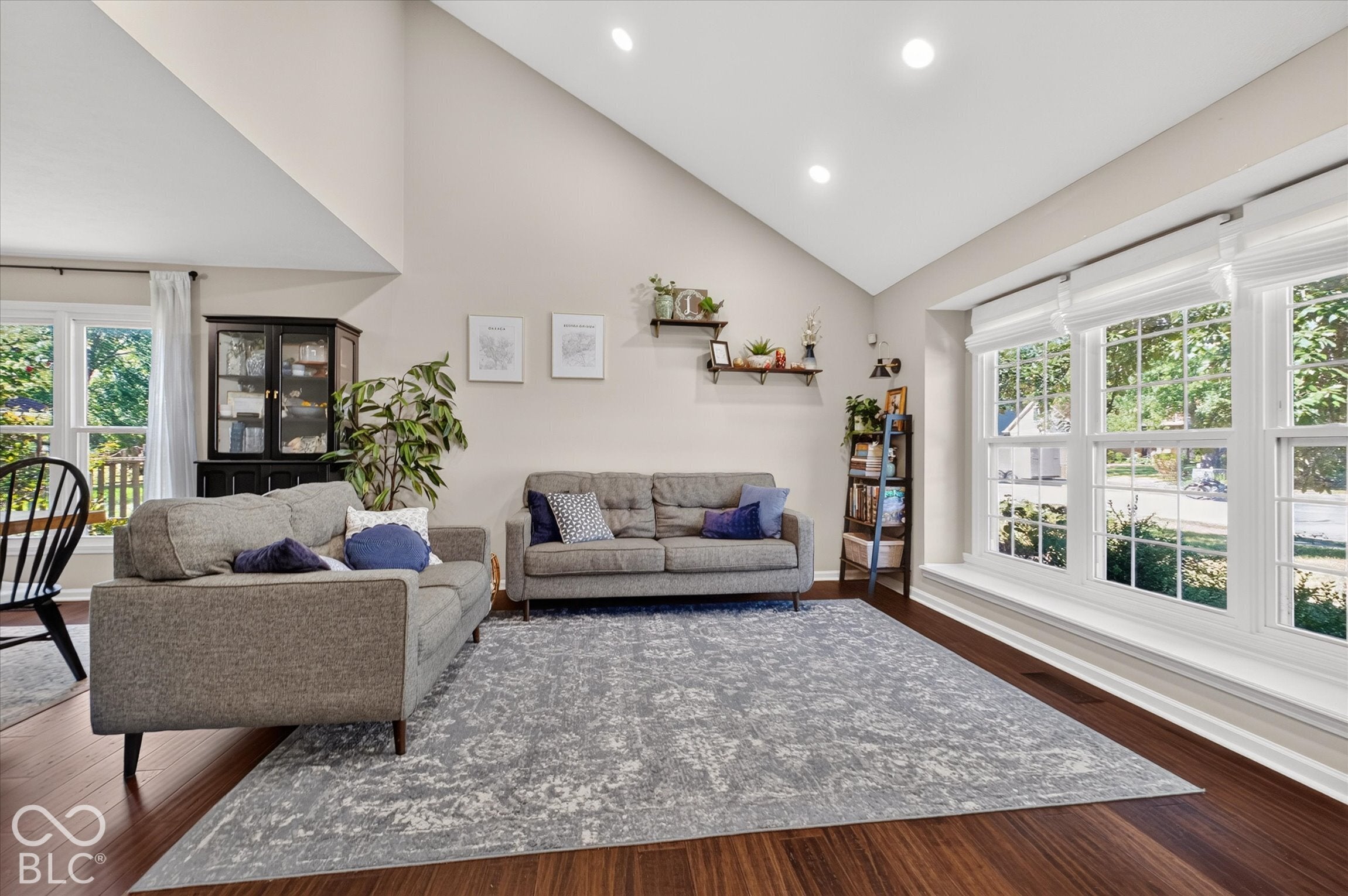 7599 Meadow Ridge Drive