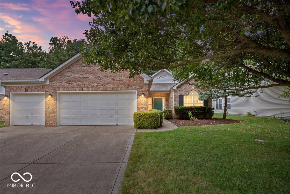 5882 Lost Oaks Drive