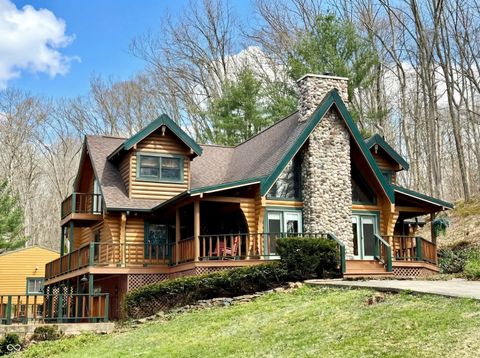 Photo of 2901 N Pierce Drive, Solsberry, IN 47459 (MLS # 22092948)