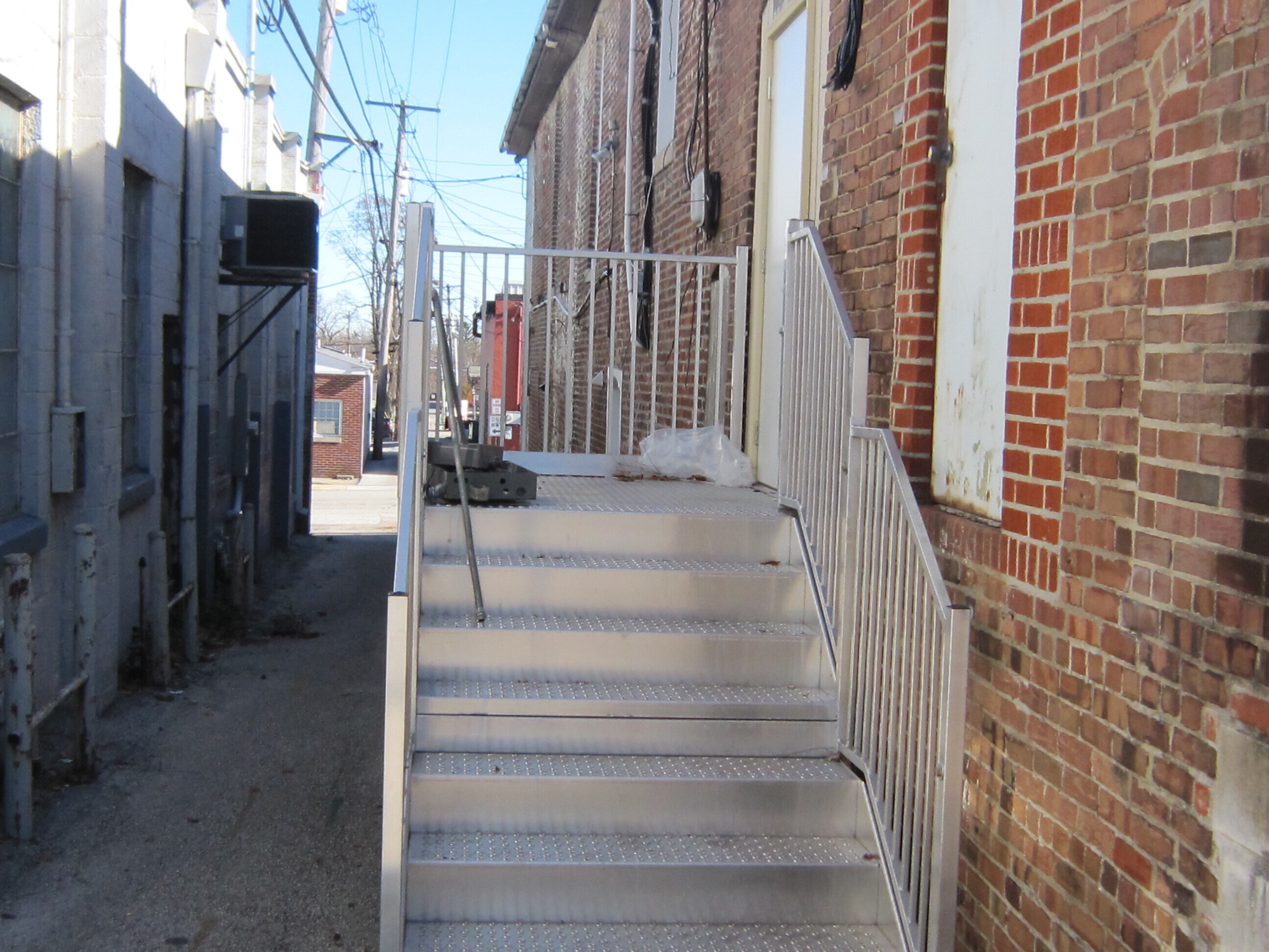 20 West Main