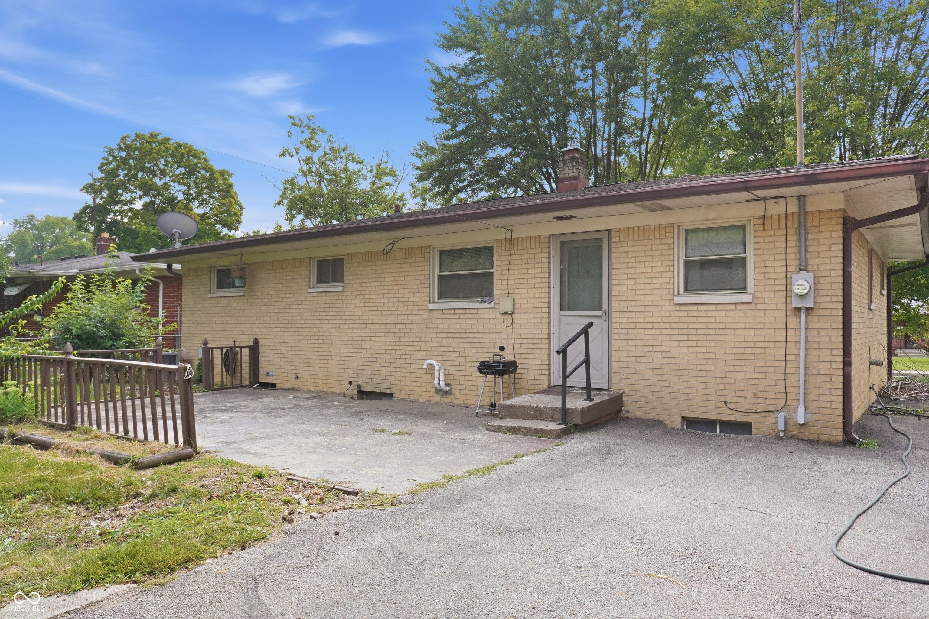 4333 Shady Lane