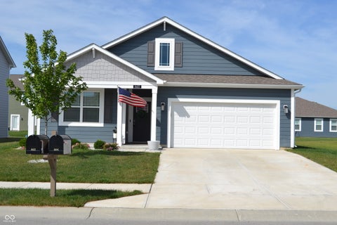 Photo of 663 Blackrock Drive, Pendleton, IN 46064 (MLS # 22126372)