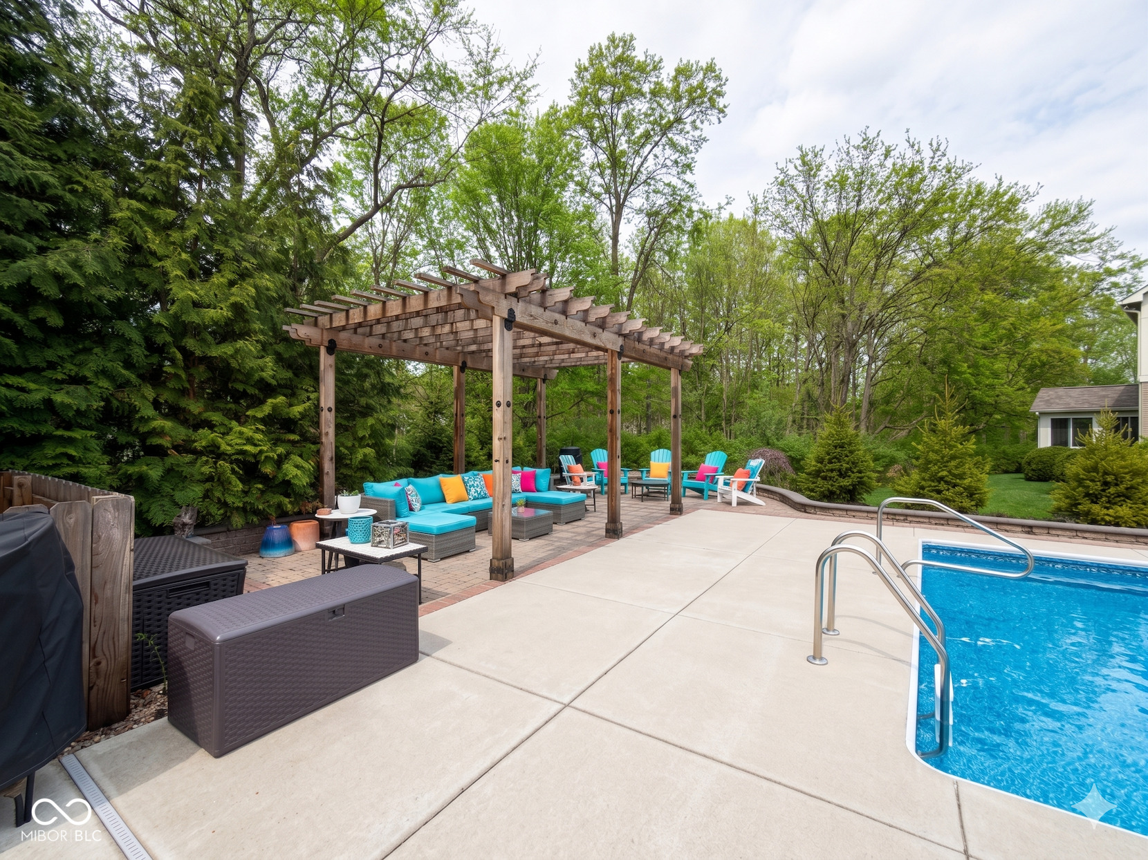 9980 Woodlands Drive