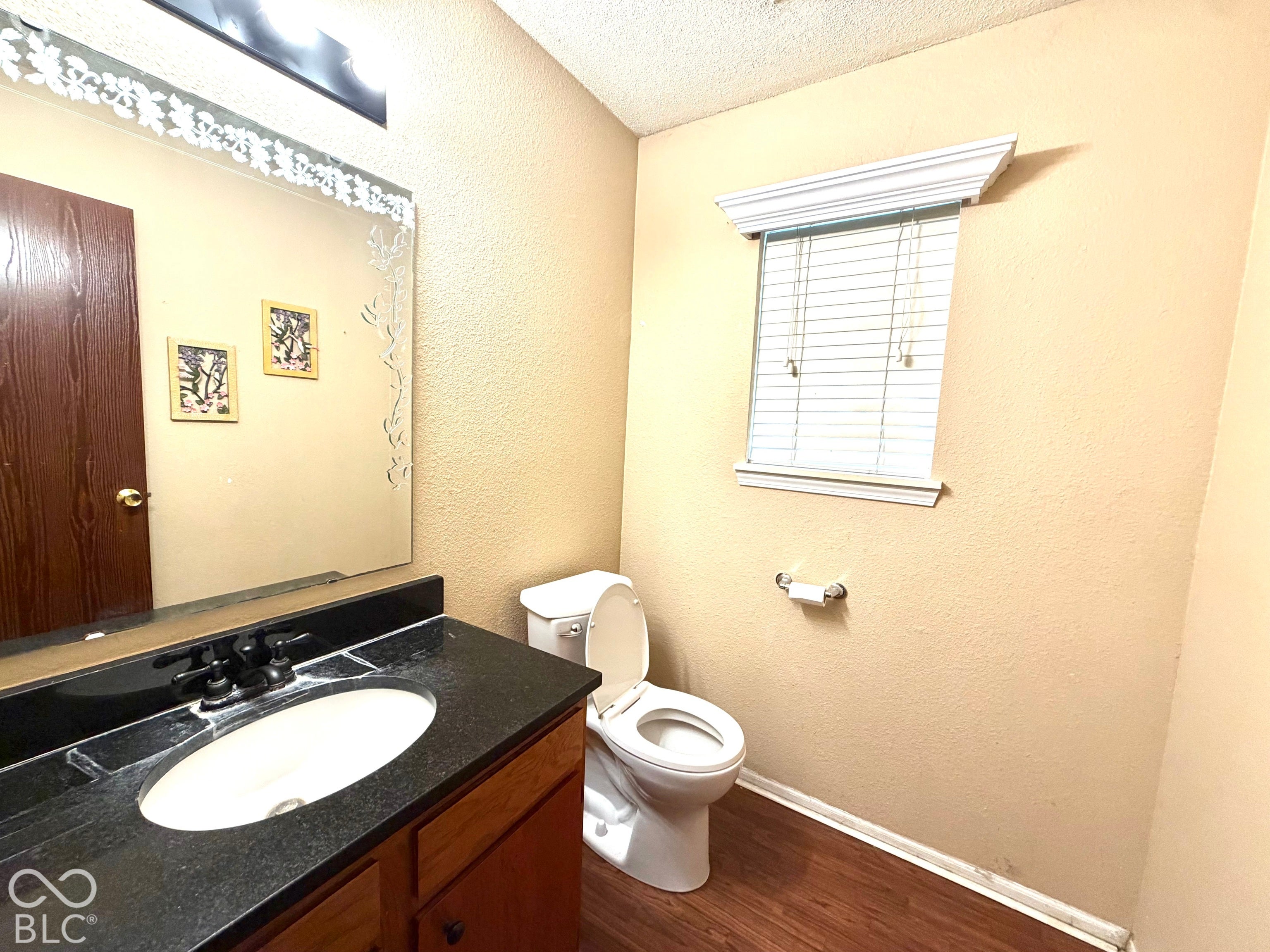 7704 Lake Vista Lane