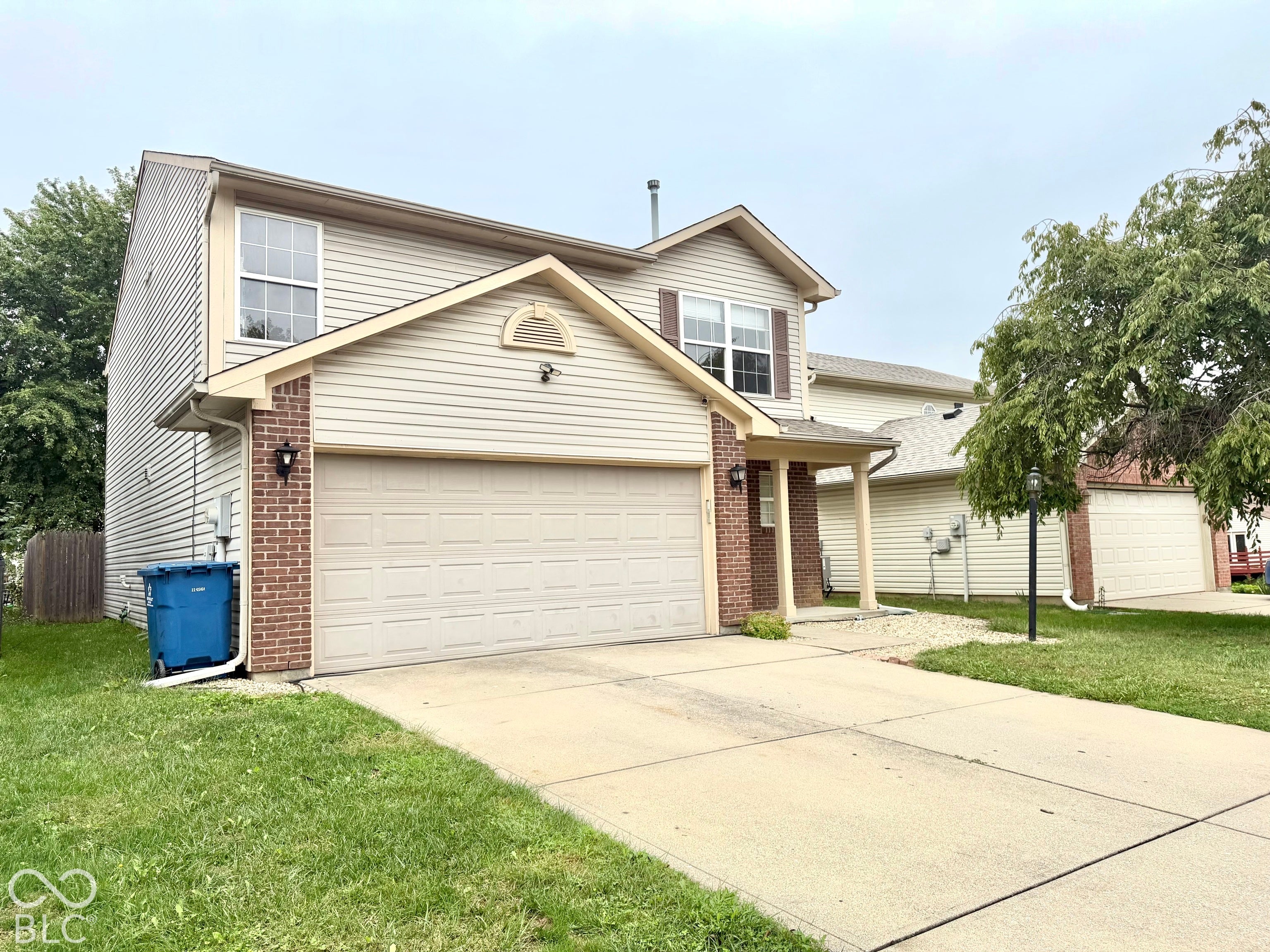 7704 Lake Vista Lane