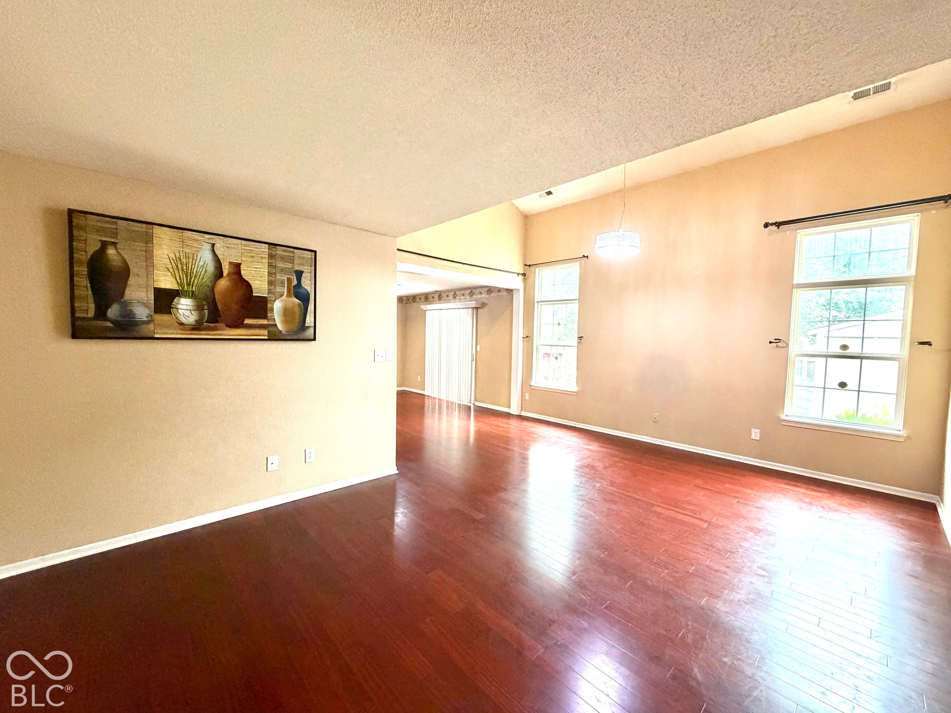 7704 Lake Vista Lane