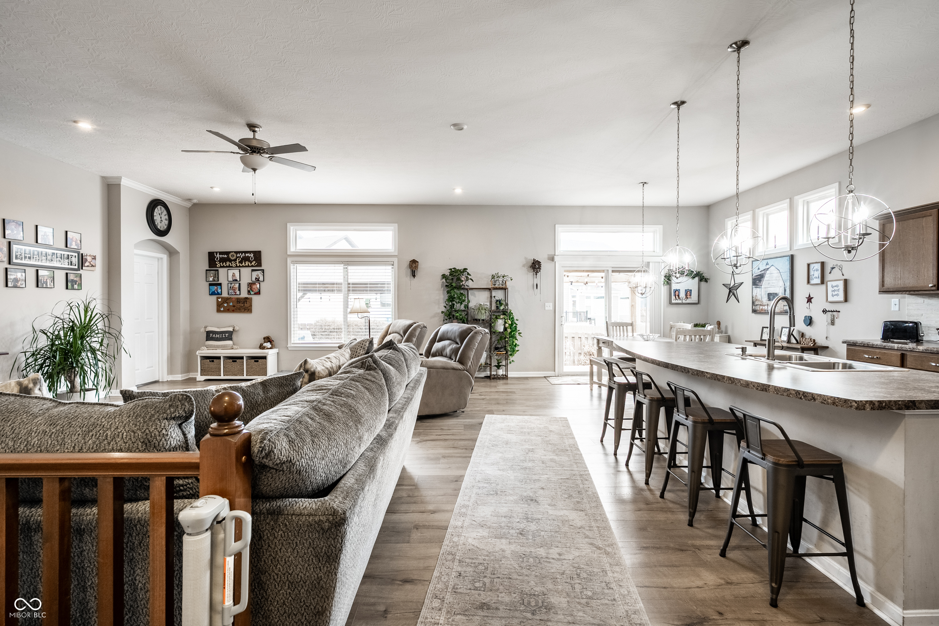 1400 W Springhurst Boulevard