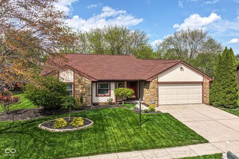 Photo of 7812 Hampton Place, Fishers, IN 46038 (MLS # 22093177)