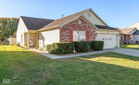 Photo of 1421 Lavender Drive, Greenfield, IN 46140 (MLS # 22071453)