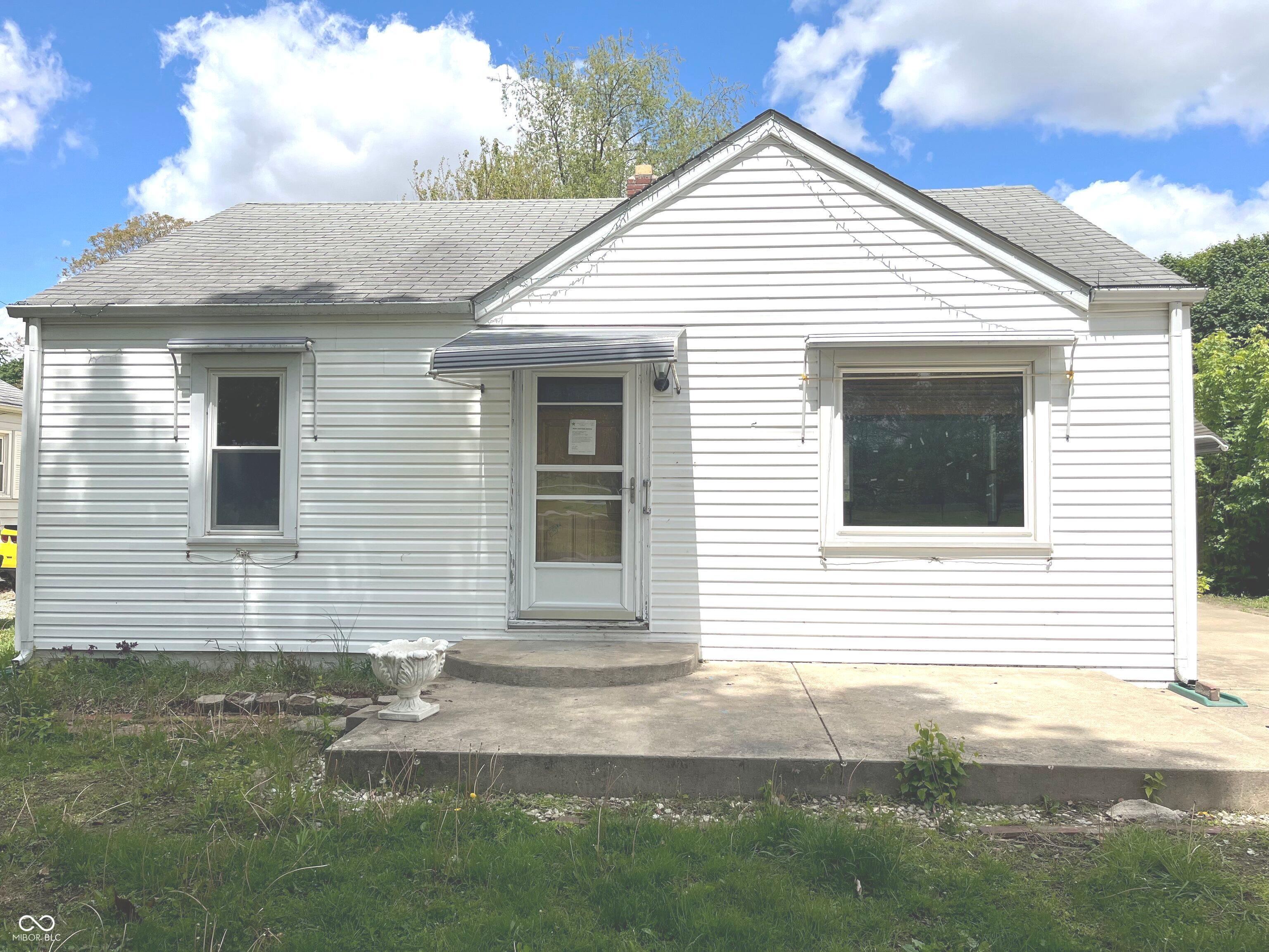 712 N Parkway Drive