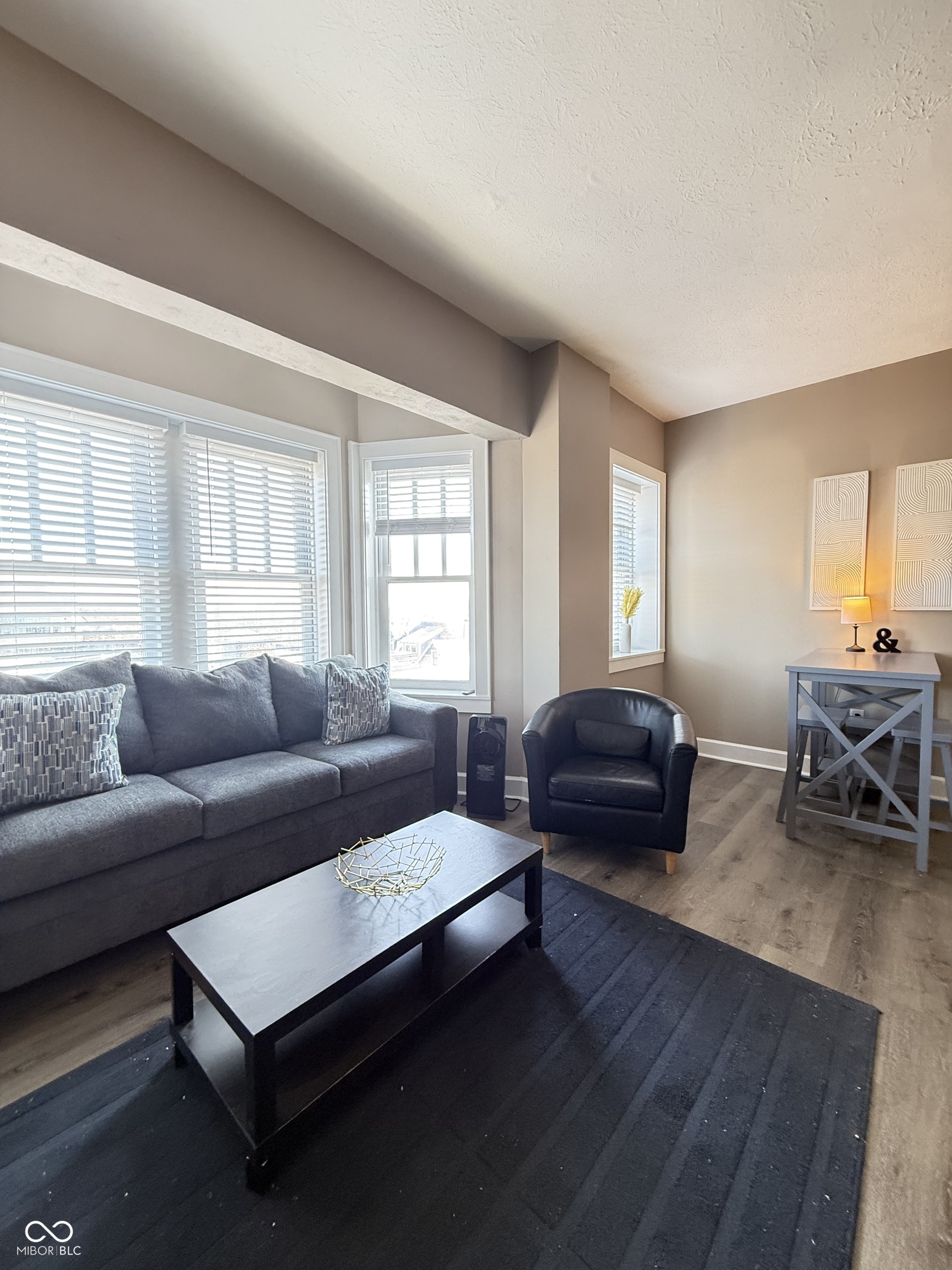 230 E 9th Street 503
