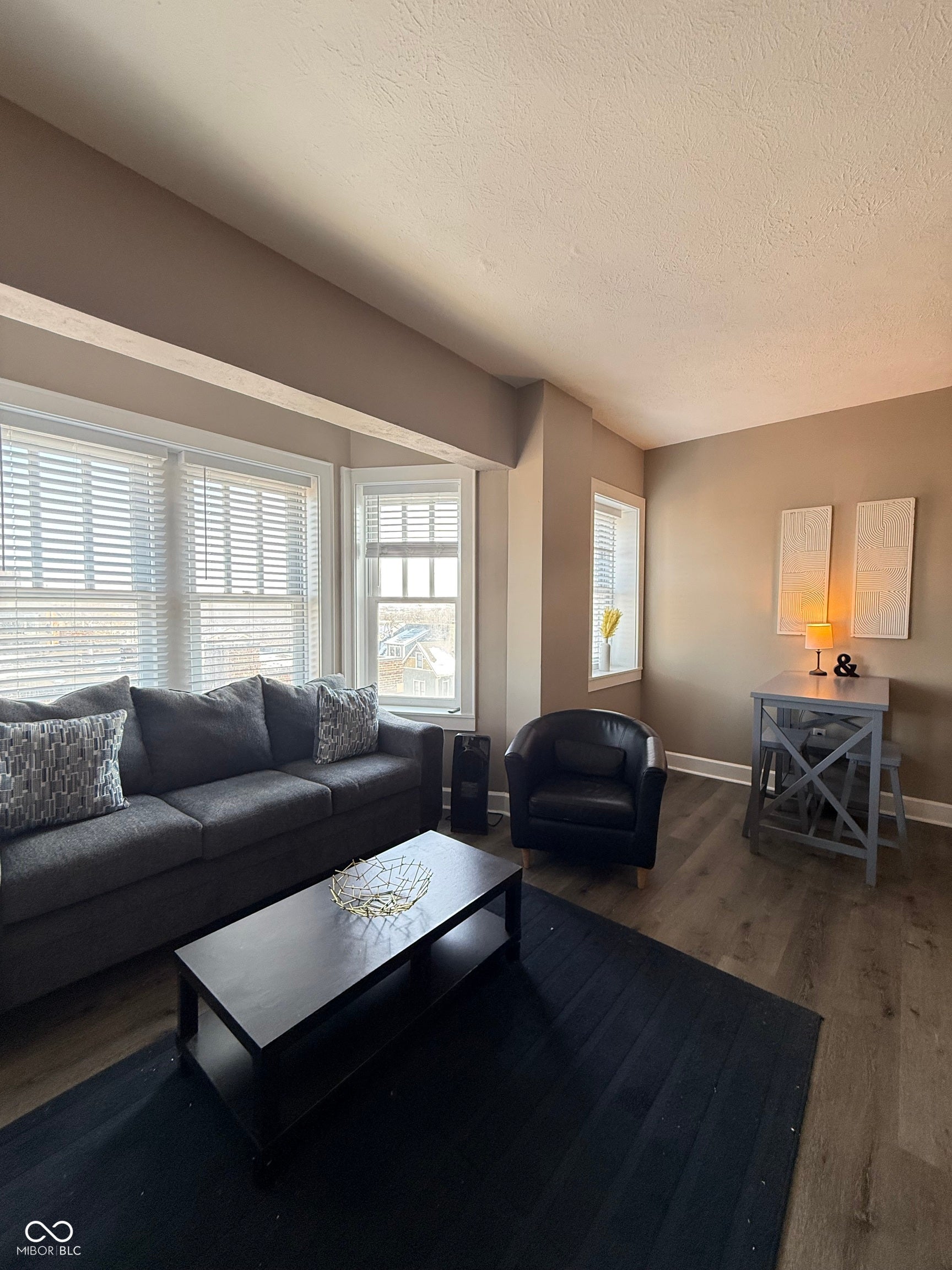 230 E 9th Street 503