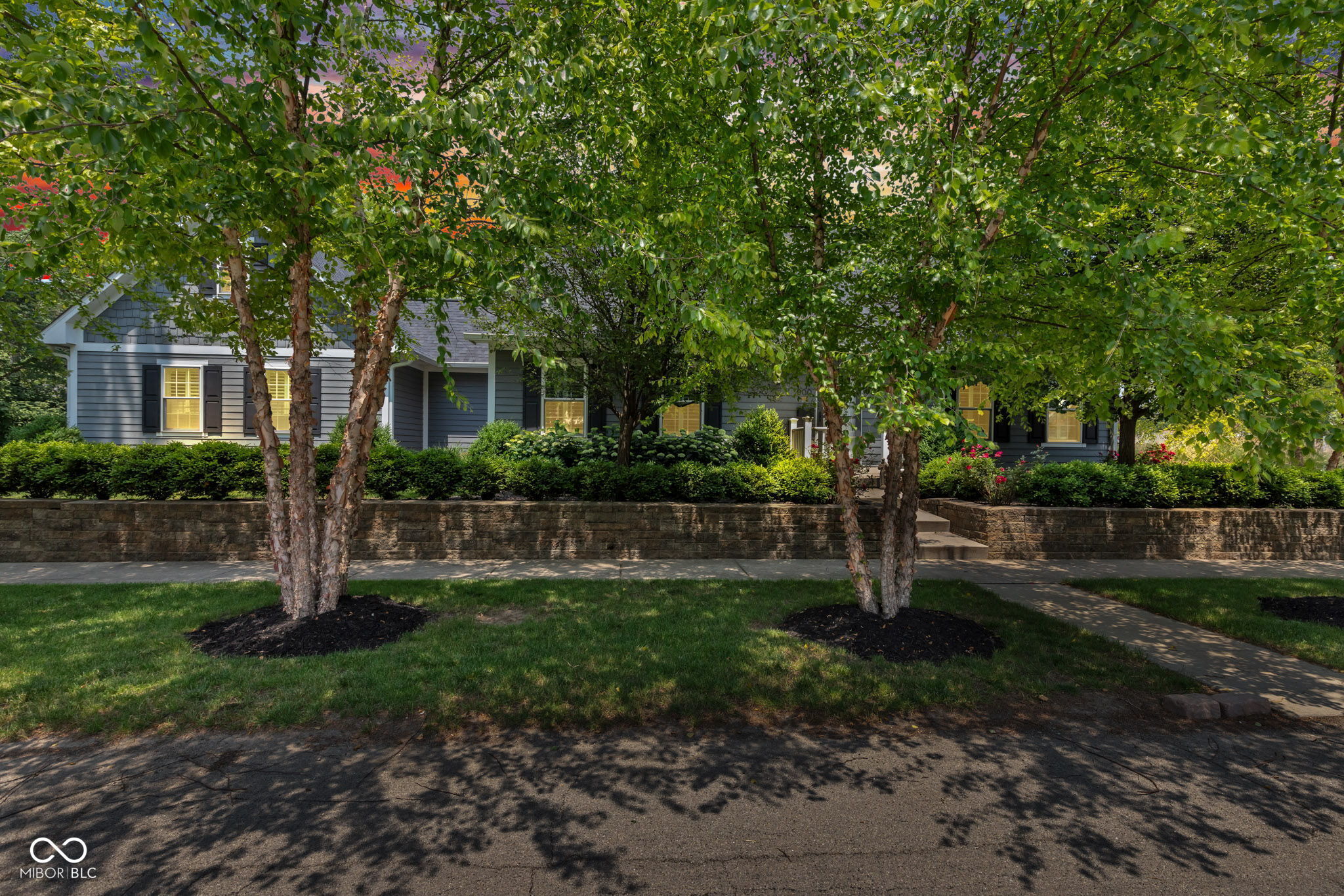900 W Busby Street