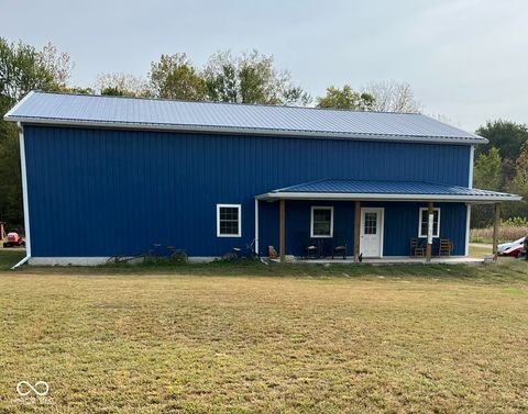 Photo of 9645 S County Road 550 W, Reelsville, IN 46171 (MLS # 22083501)