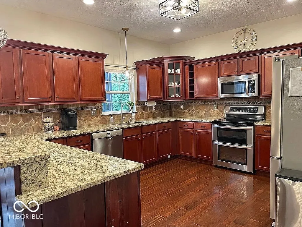 Fishers, Indiana 46040, United States, 4 Bedrooms Bedrooms, ,4 BathroomsBathrooms,Residential,Pending,239774