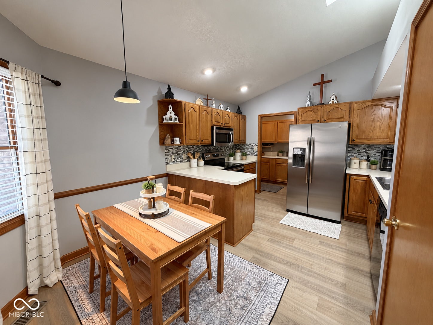 2419 Simpson Lane