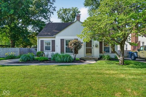 Photo of 2417 Baur Drive, Indianapolis, IN 46220 (MLS # 22111033)