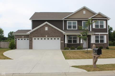 Photo of 2360 Oakmont Drive, Plainfield, IN 46168 (MLS # 22117725)