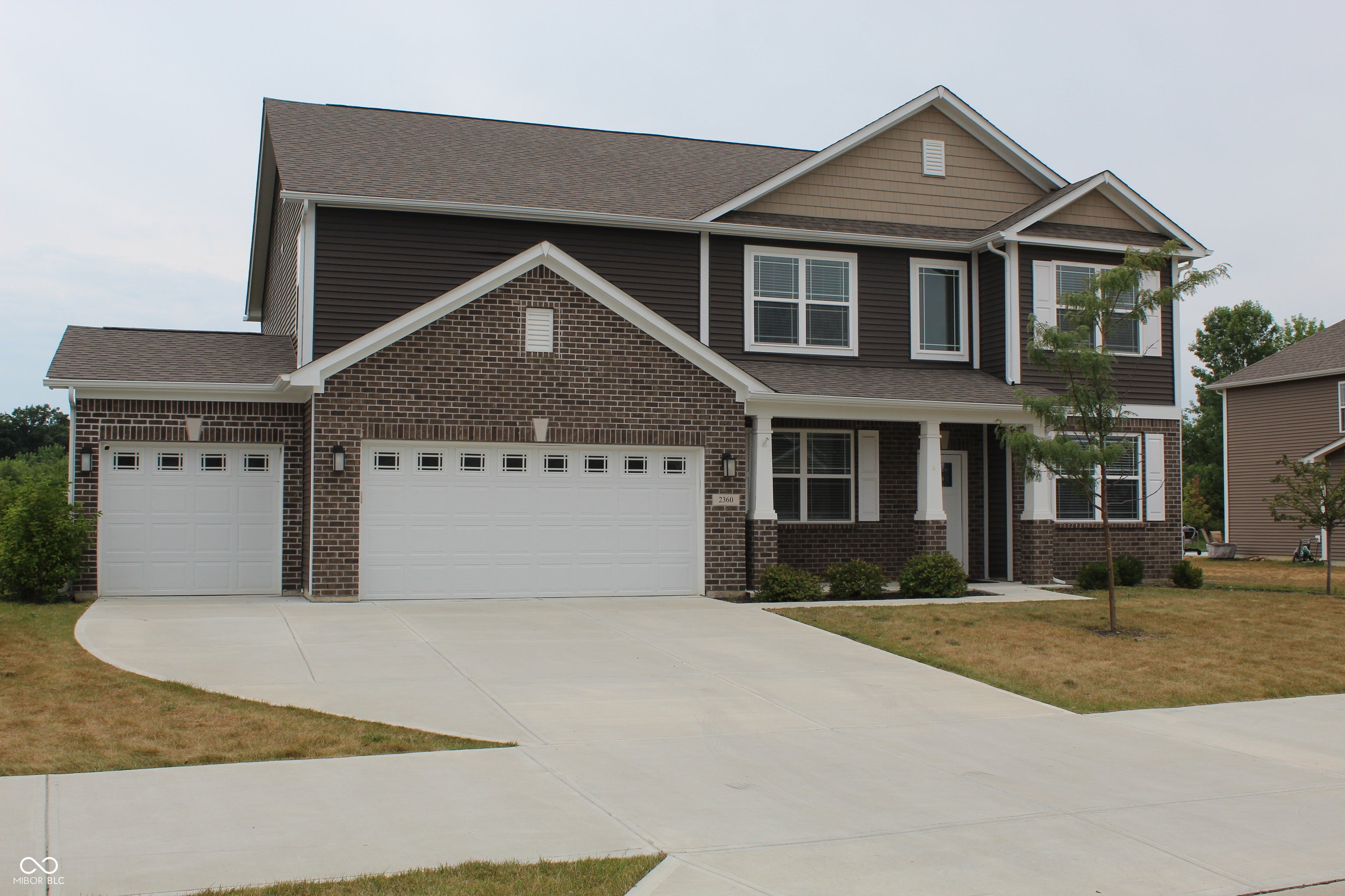 2360 Oakmont Drive