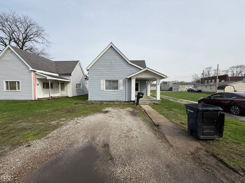 Photo of 1636 S B Street, Elwood, IN 46036 (MLS # 22091603)