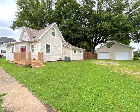 Photo of 311 B Street S, Thorntown, IN 46071 (MLS # 22130715)
