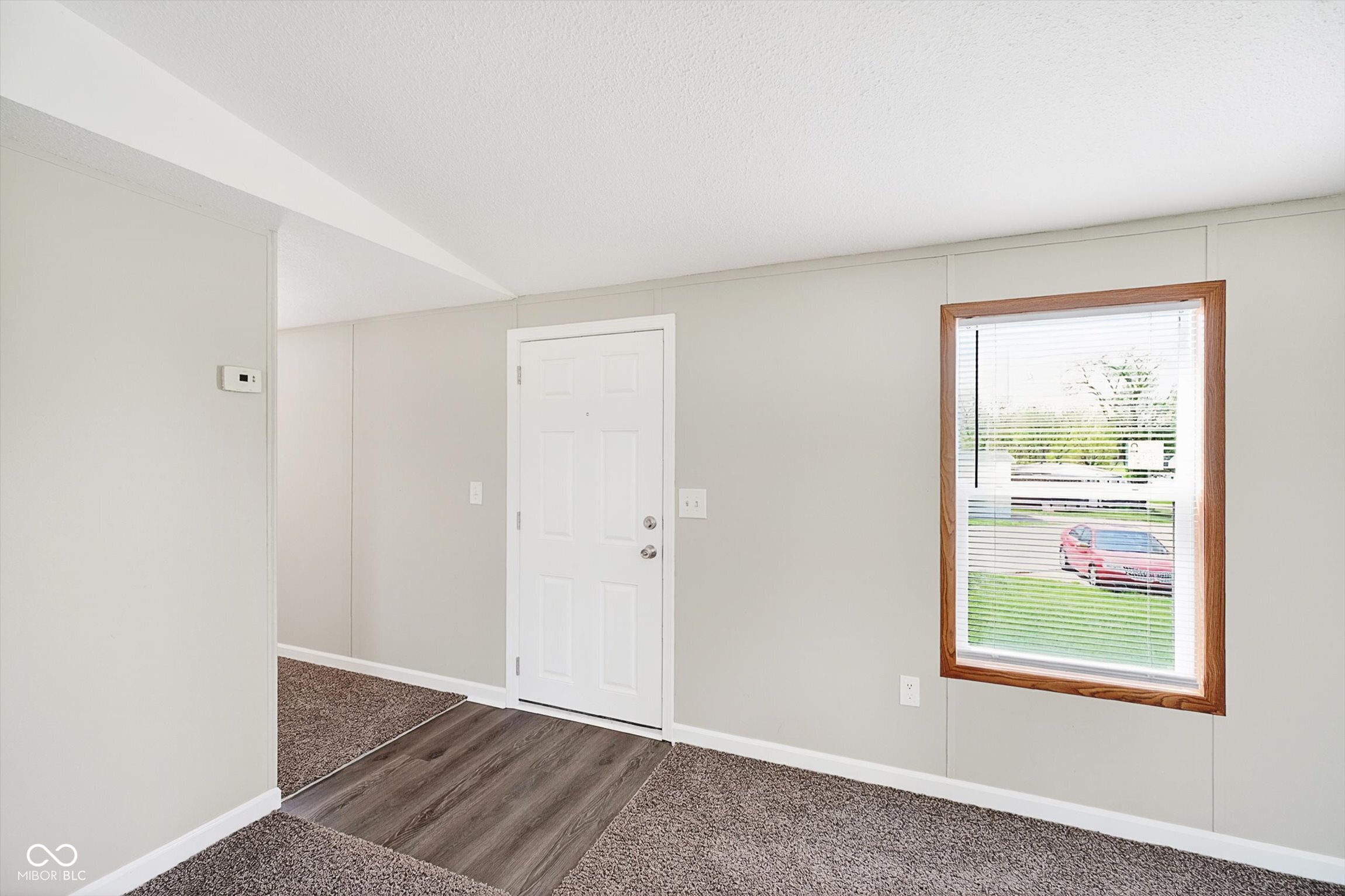 143 Echo Lake E Drive