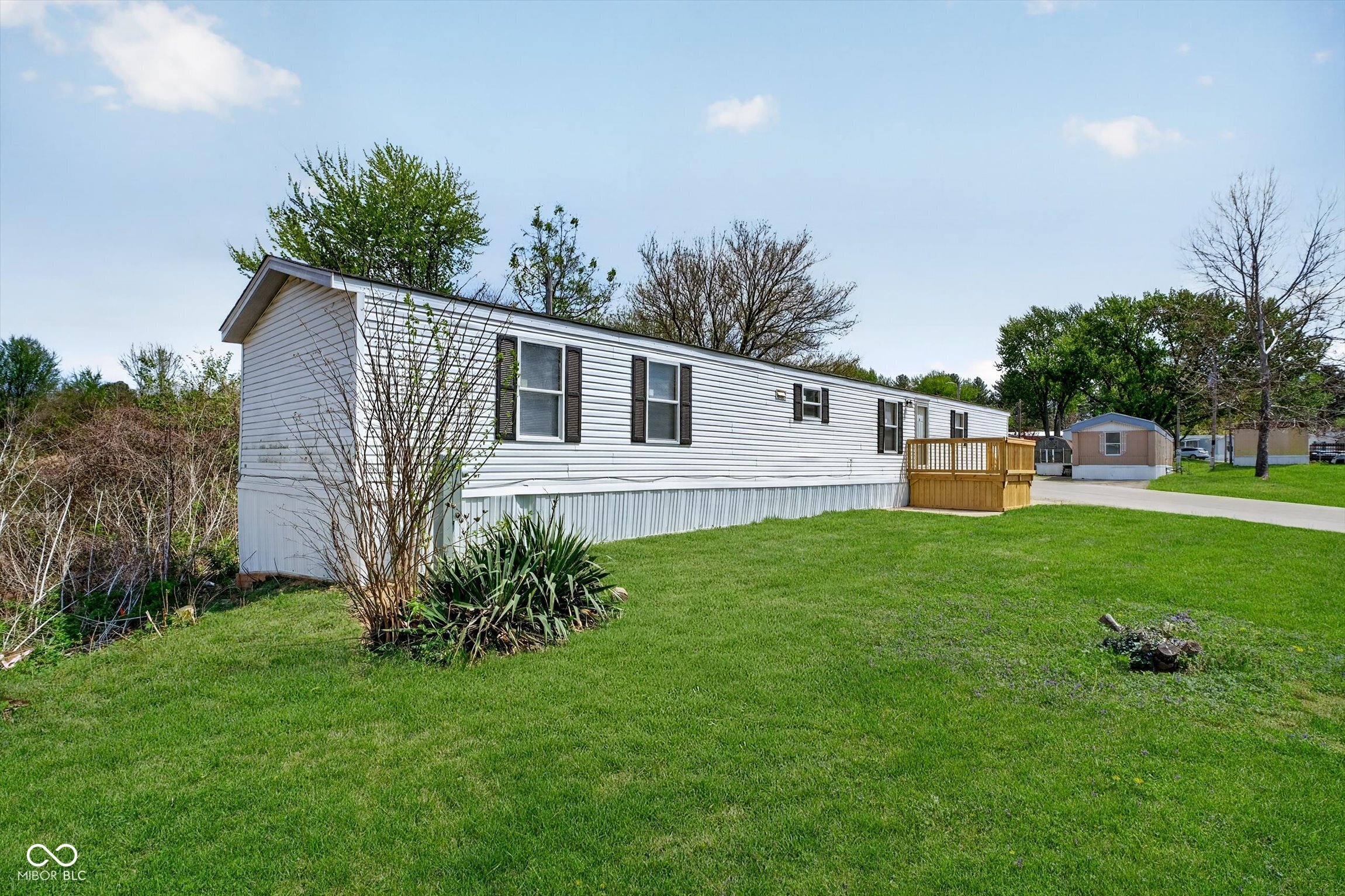 143 Echo Lake E Drive