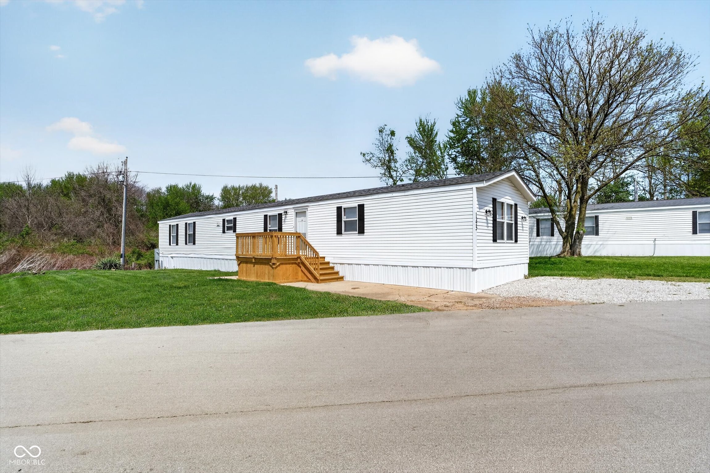 143 Echo Lake E Drive