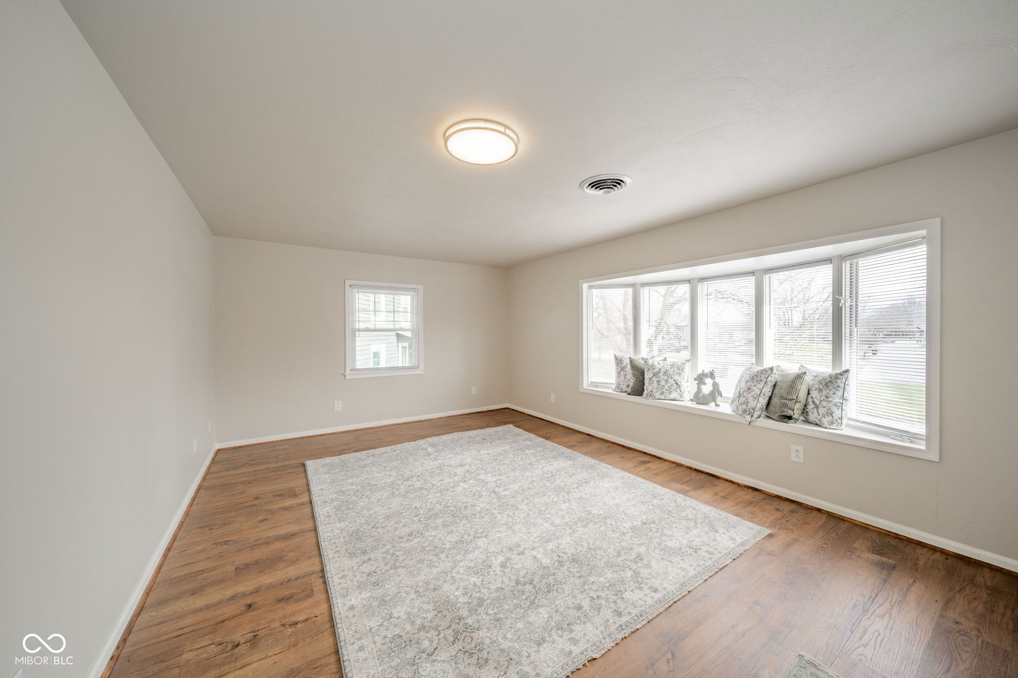 807 Bittersweet Lane