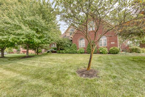 Photo of 2553 Forest Hills Boulevard, Greenwood, IN 46143 (MLS # 22043292)