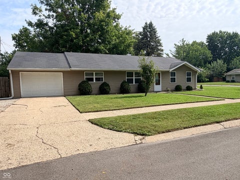 Photo of 400 N Grace Avenue, Crawfordsville, IN 47933 (MLS # 22127172)