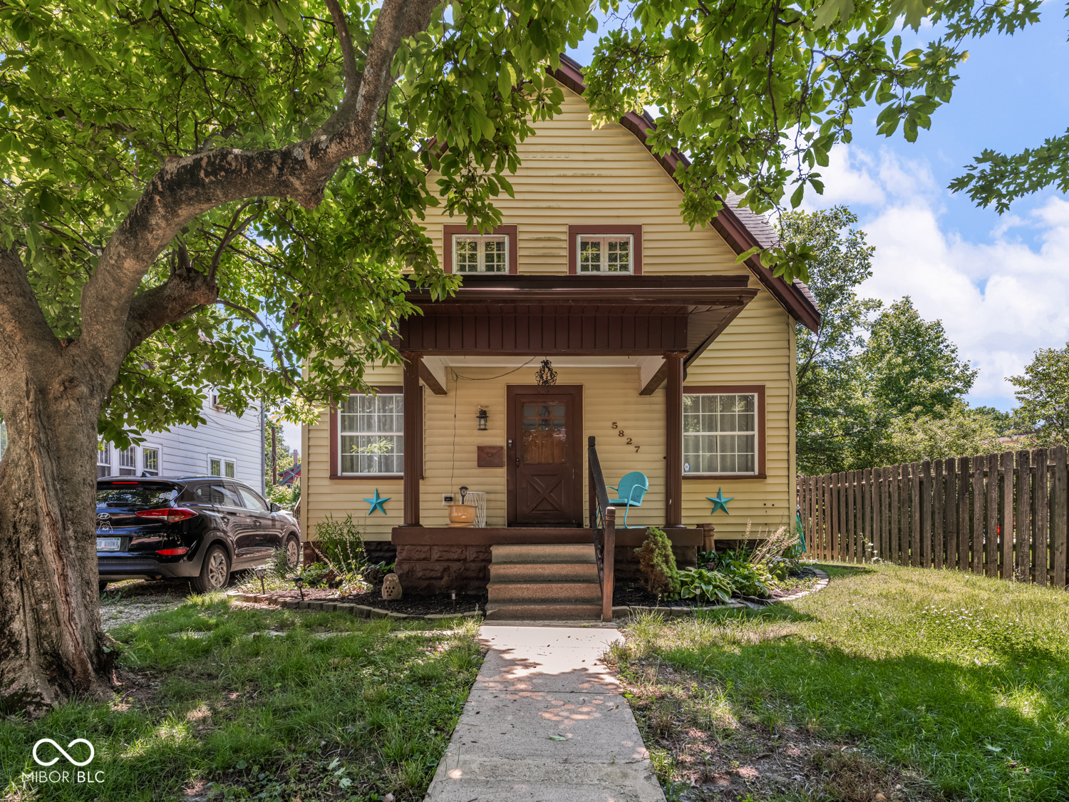 5827 Dewey Avenue