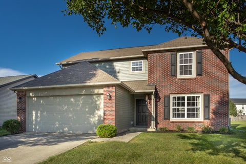 Photo of 1598 Kingen Drive, Greenfield, IN 46140 (MLS # 22124835)