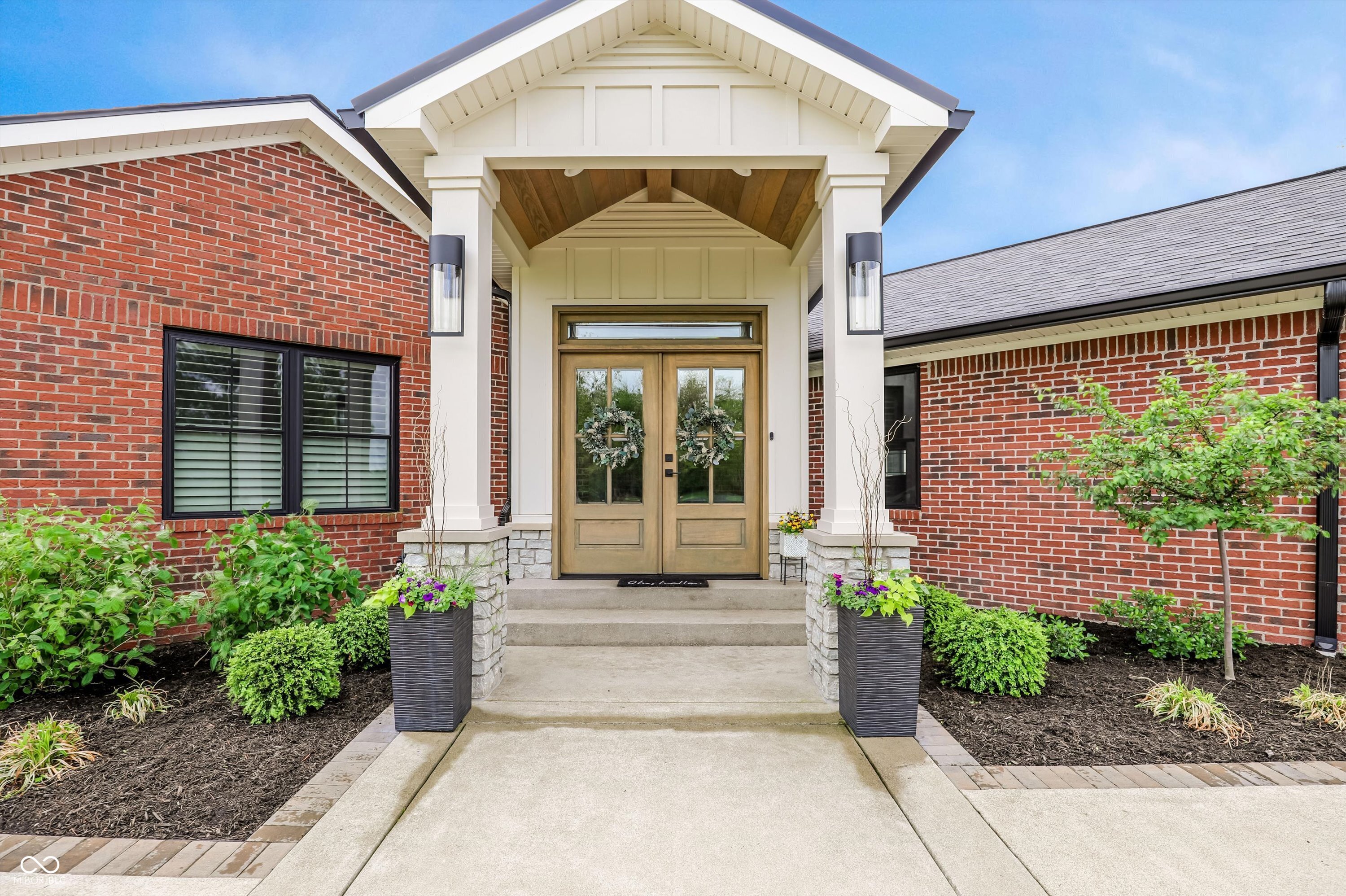 4075 E State Road 44