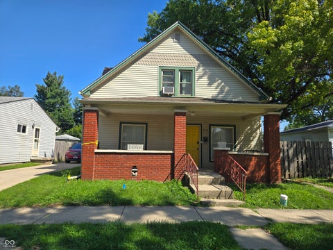 Photo of 952 Albany Street, Indianapolis, IN 46203 (MLS # 22104251)