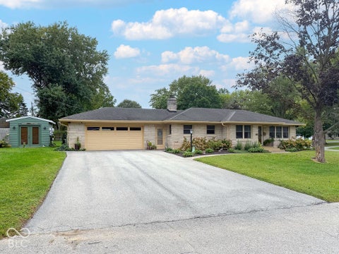 Photo of 721 Maplecrest Avenue, Kokomo, IN 46902 (MLS # 22127772)