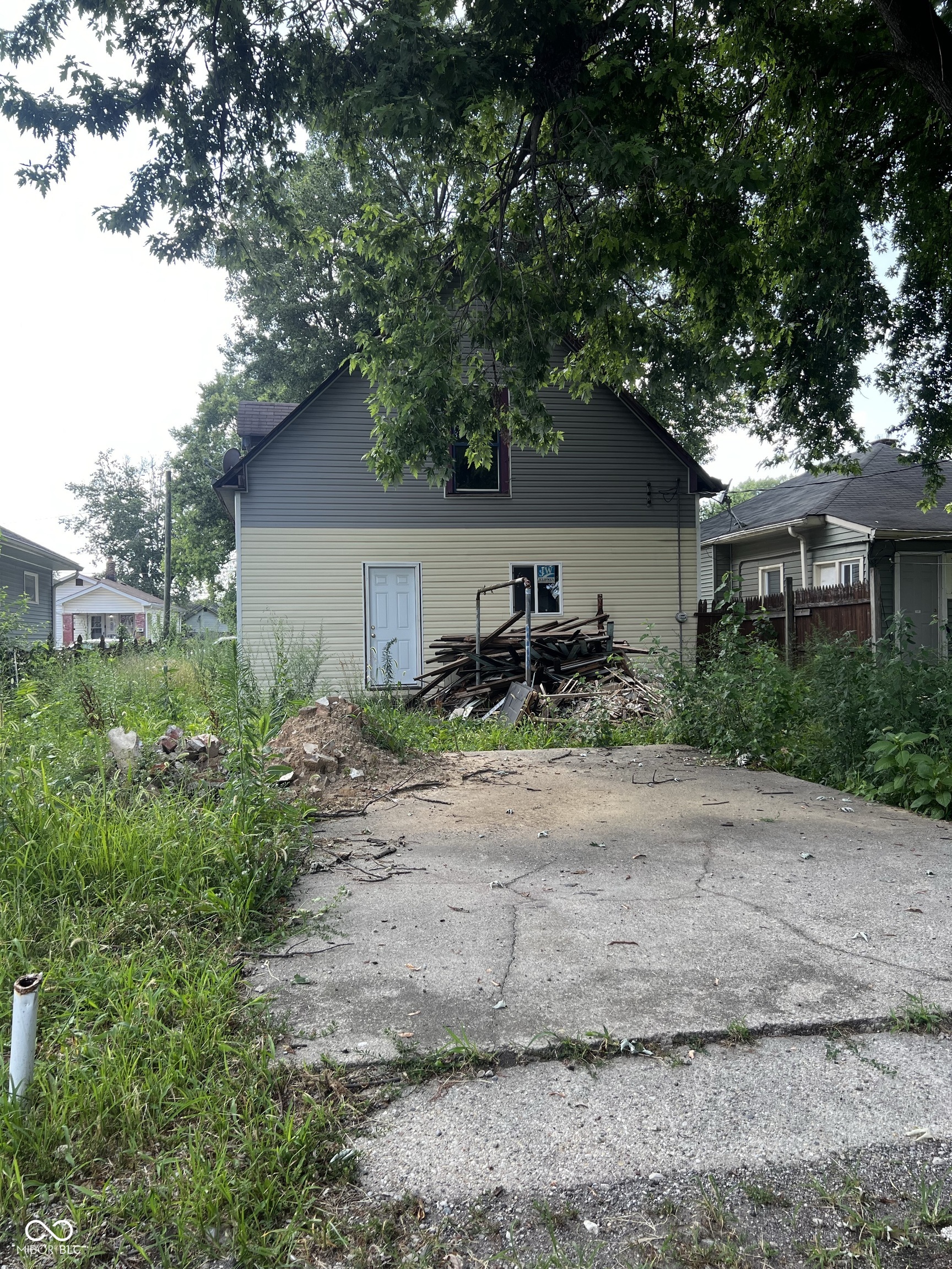 325 Harlan