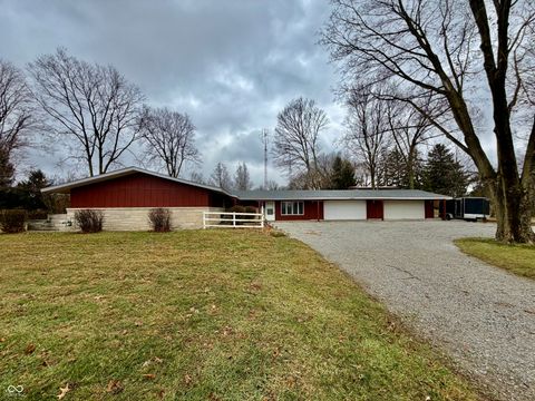 Photo of 1485 Westfield Road, Noblesville, IN 46062 (MLS # 22076041)