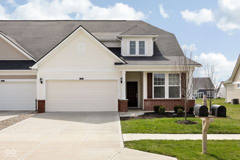 Photo of 887 Tuxedo Drive, Westfield, IN 46074 (MLS # 22091678)