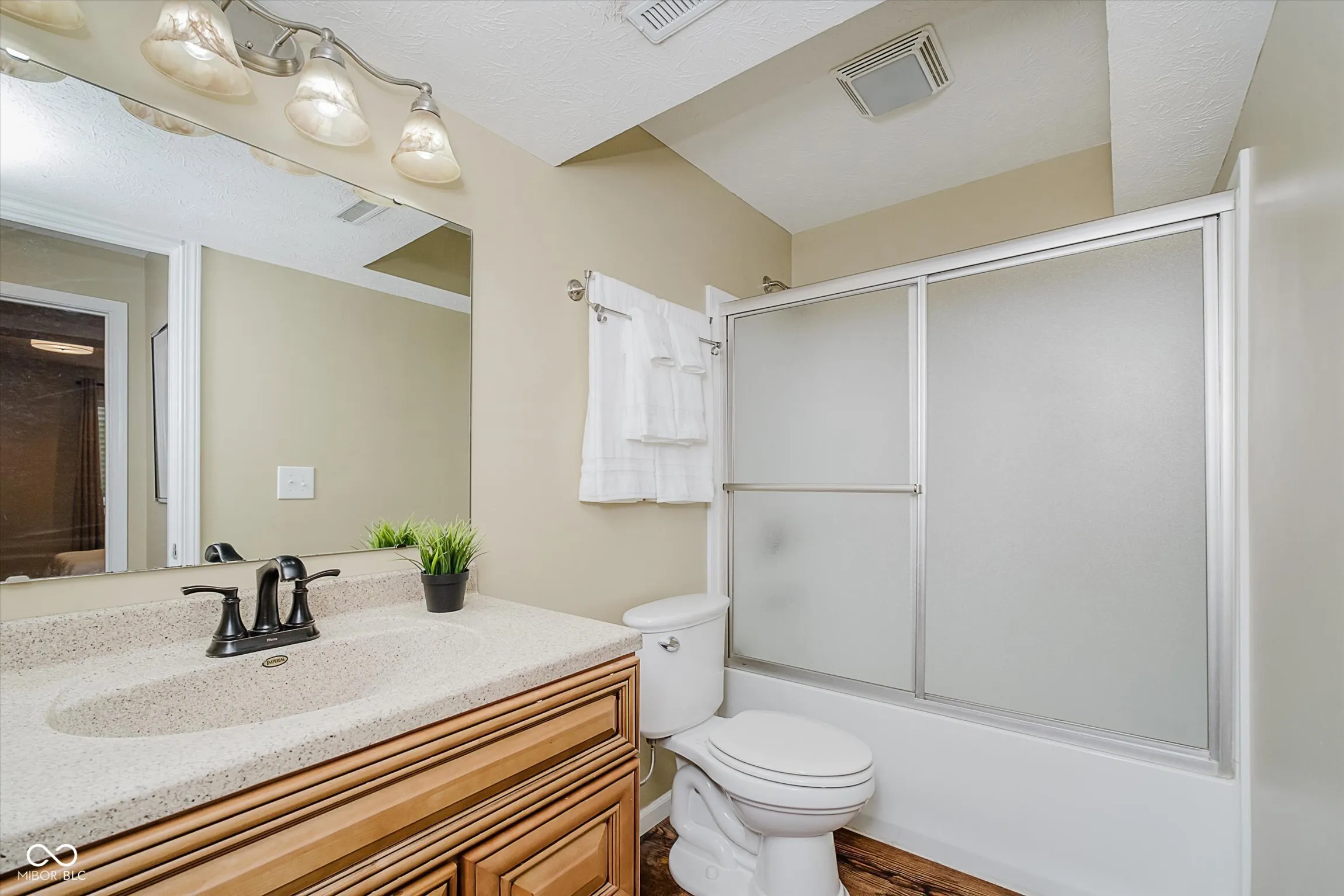 Fishers, Indiana 46037, United States, 5 Bedrooms Bedrooms, ,4 BathroomsBathrooms,Residential,Active,192050