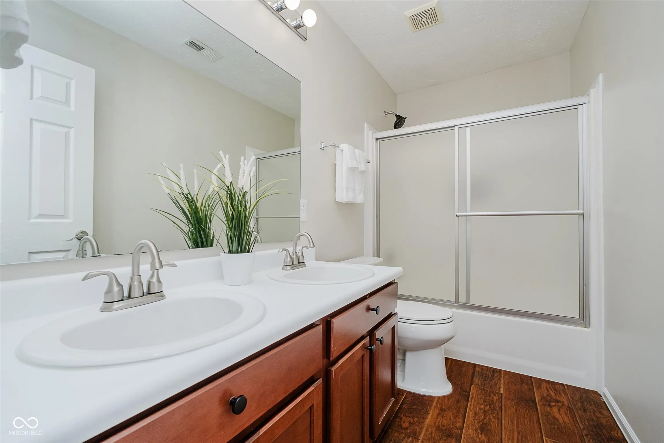 Fishers, Indiana 46037, United States, 5 Bedrooms Bedrooms, ,4 BathroomsBathrooms,Residential,Active,192050