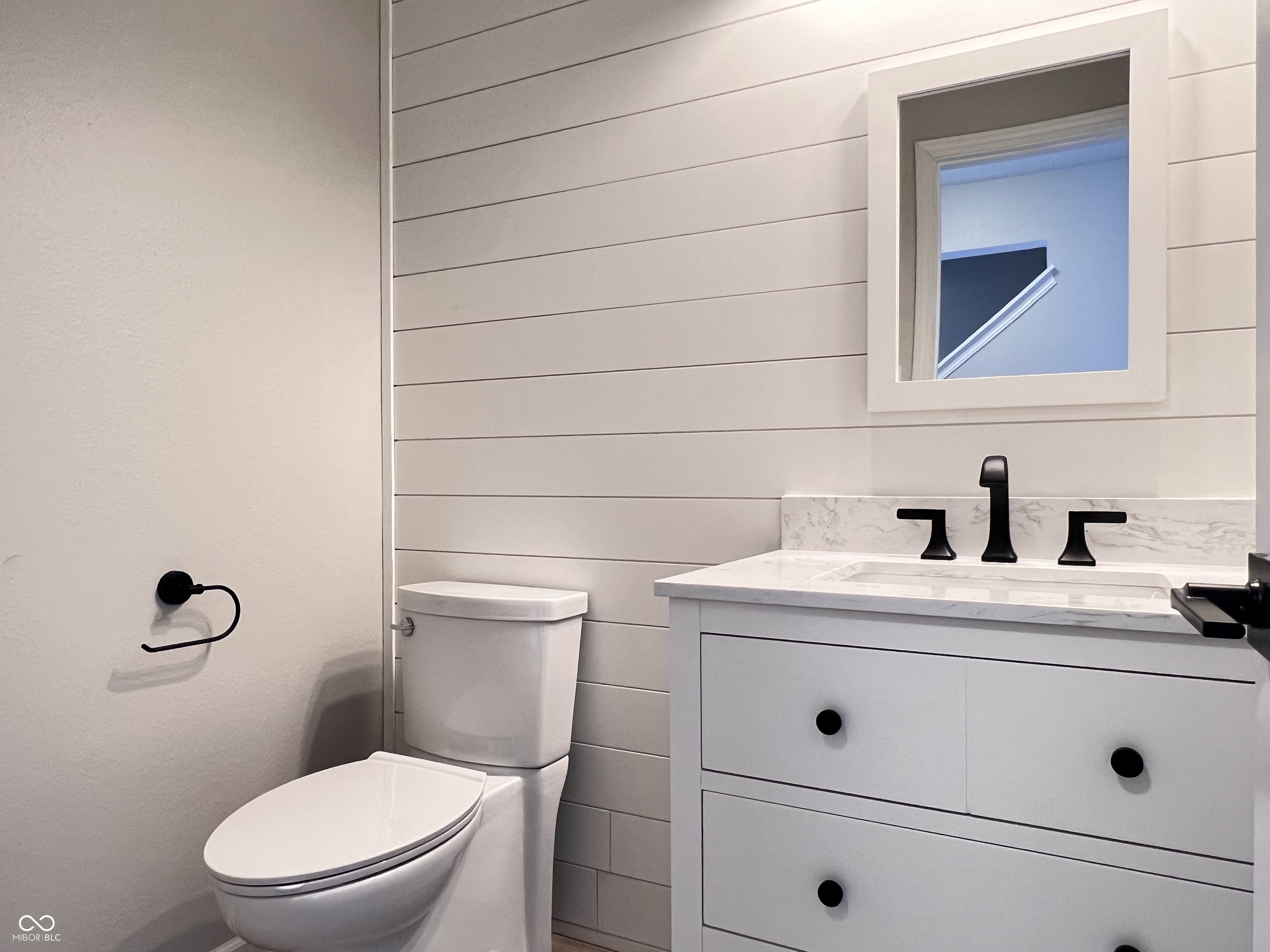 2488 Woodfield Boulevard