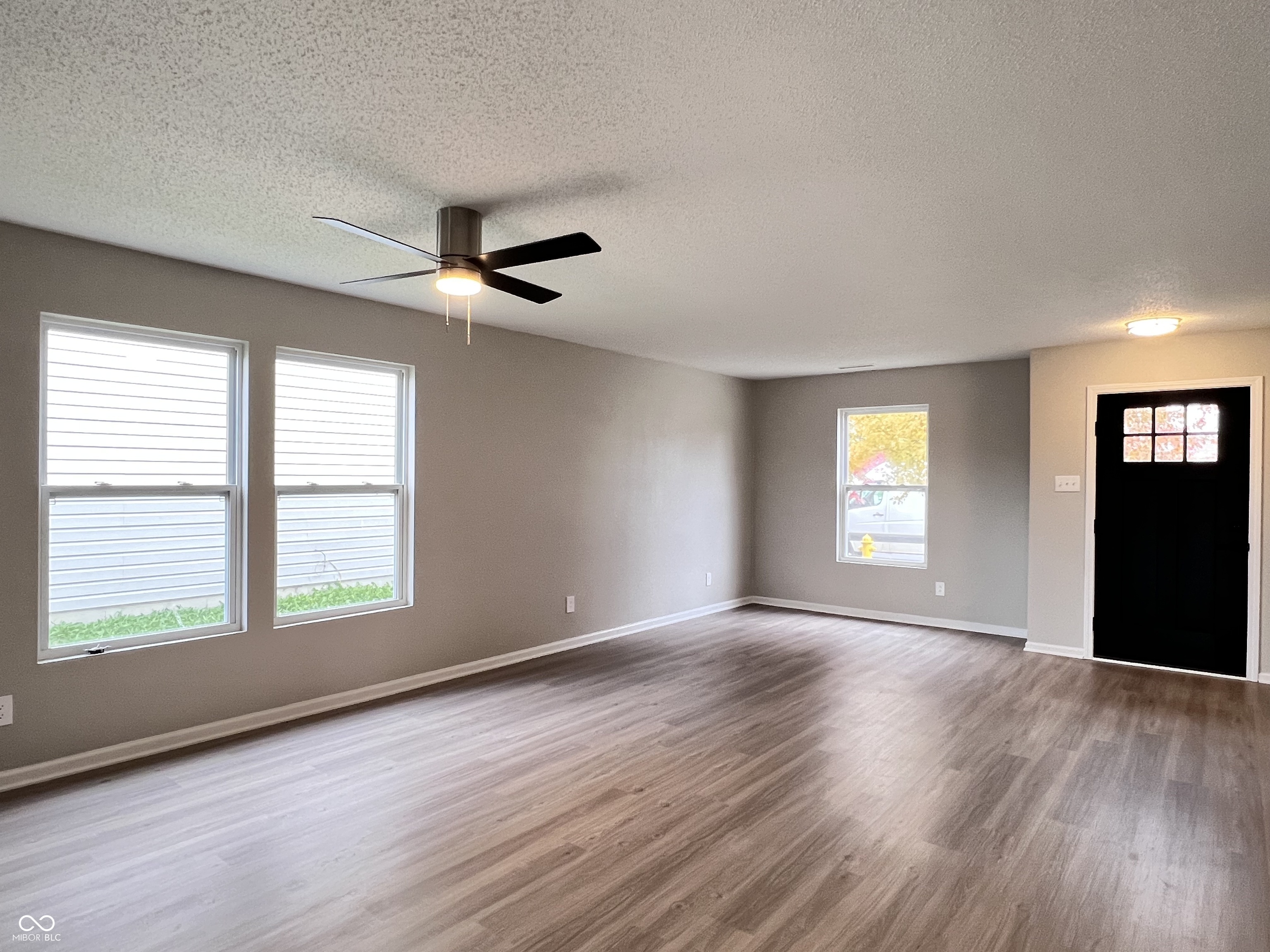 2488 Woodfield Boulevard