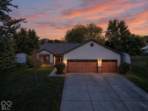 Photo of 783 N Shore Boulevard, Franklin, IN 46131 (MLS # 22133232)