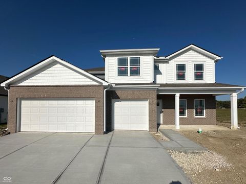 Photo of 220 Aster Way, Greenfield, IN 46140 (MLS # 22063141)