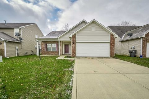 Photo of 8005 Wildcat Run Lane, Indianapolis, IN 46239 (MLS # 22089680)