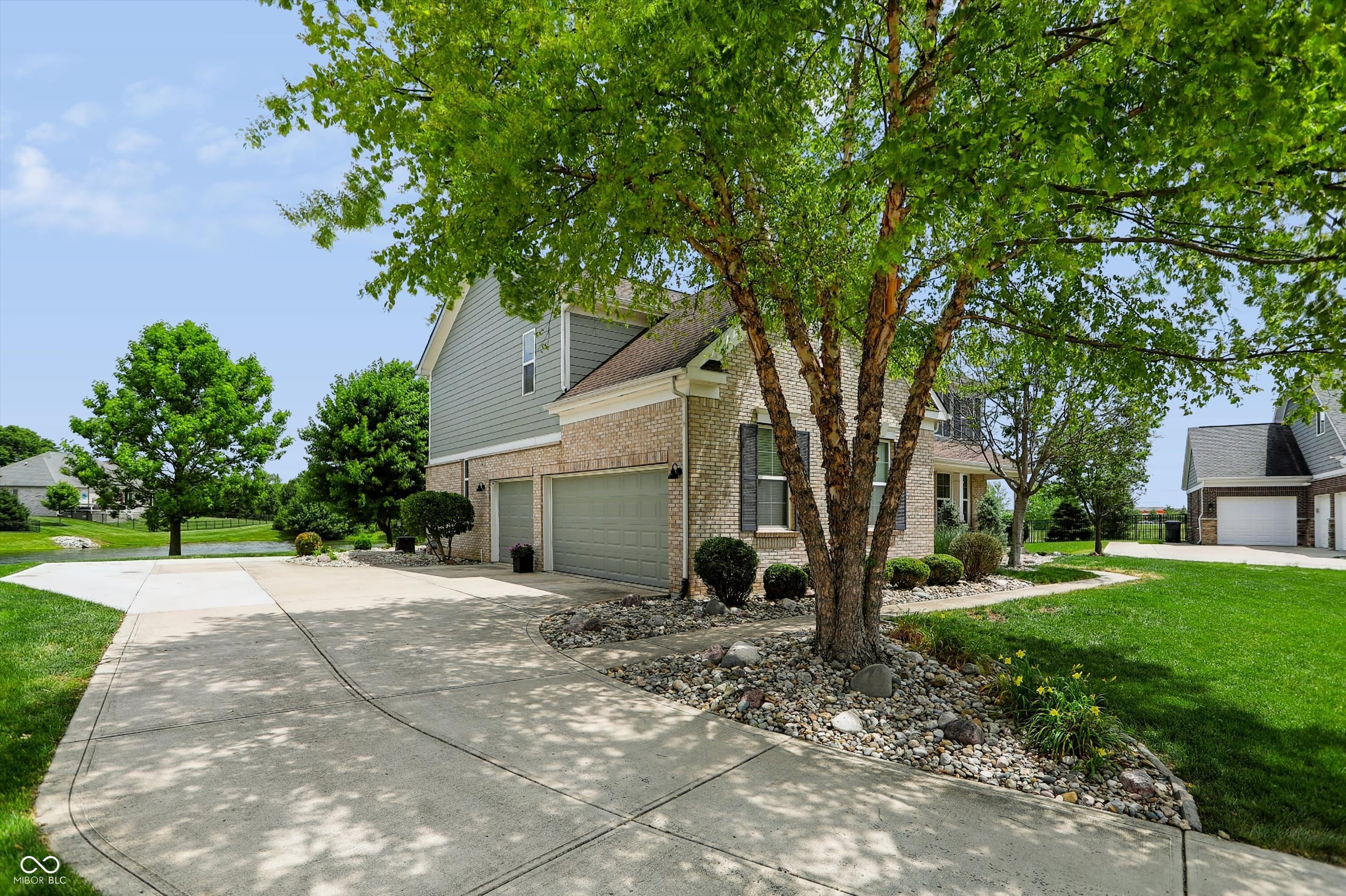 3222 Cherokee Circle