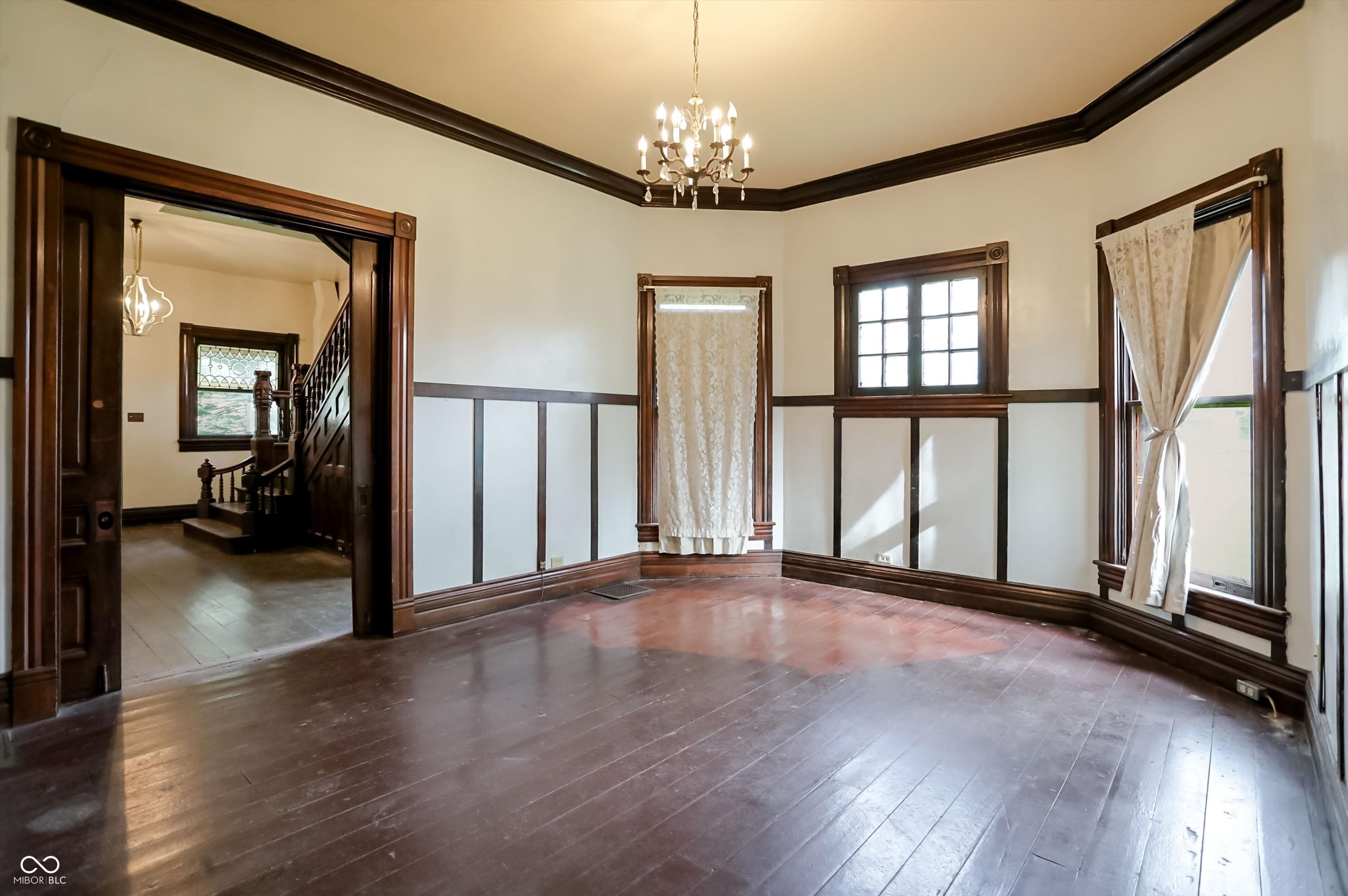 795 Woodruff Place Middle Drive