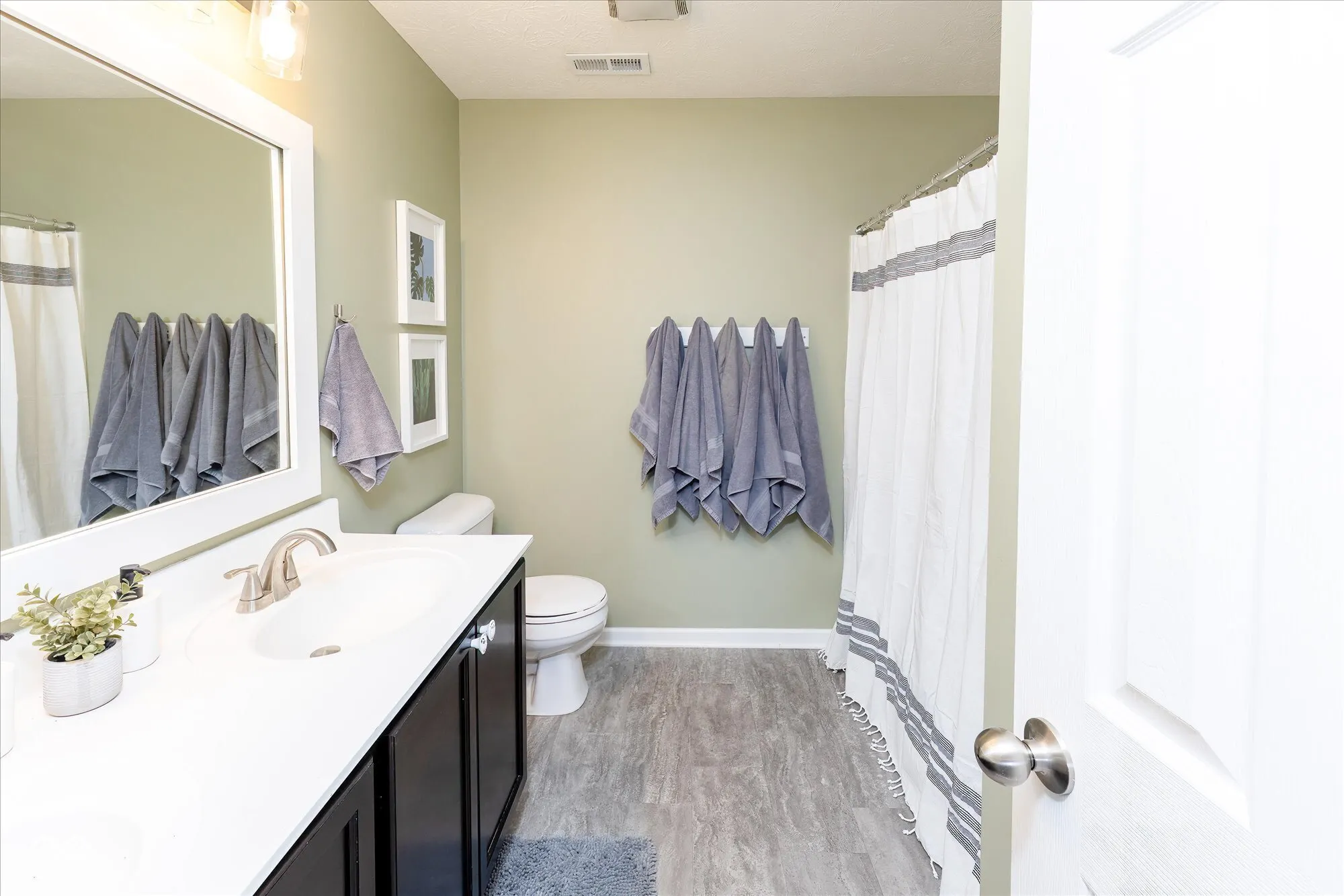 Noblesville, Indiana 46062, United States, 4 Bedrooms Bedrooms, ,3 BathroomsBathrooms,Residential,Active,95248