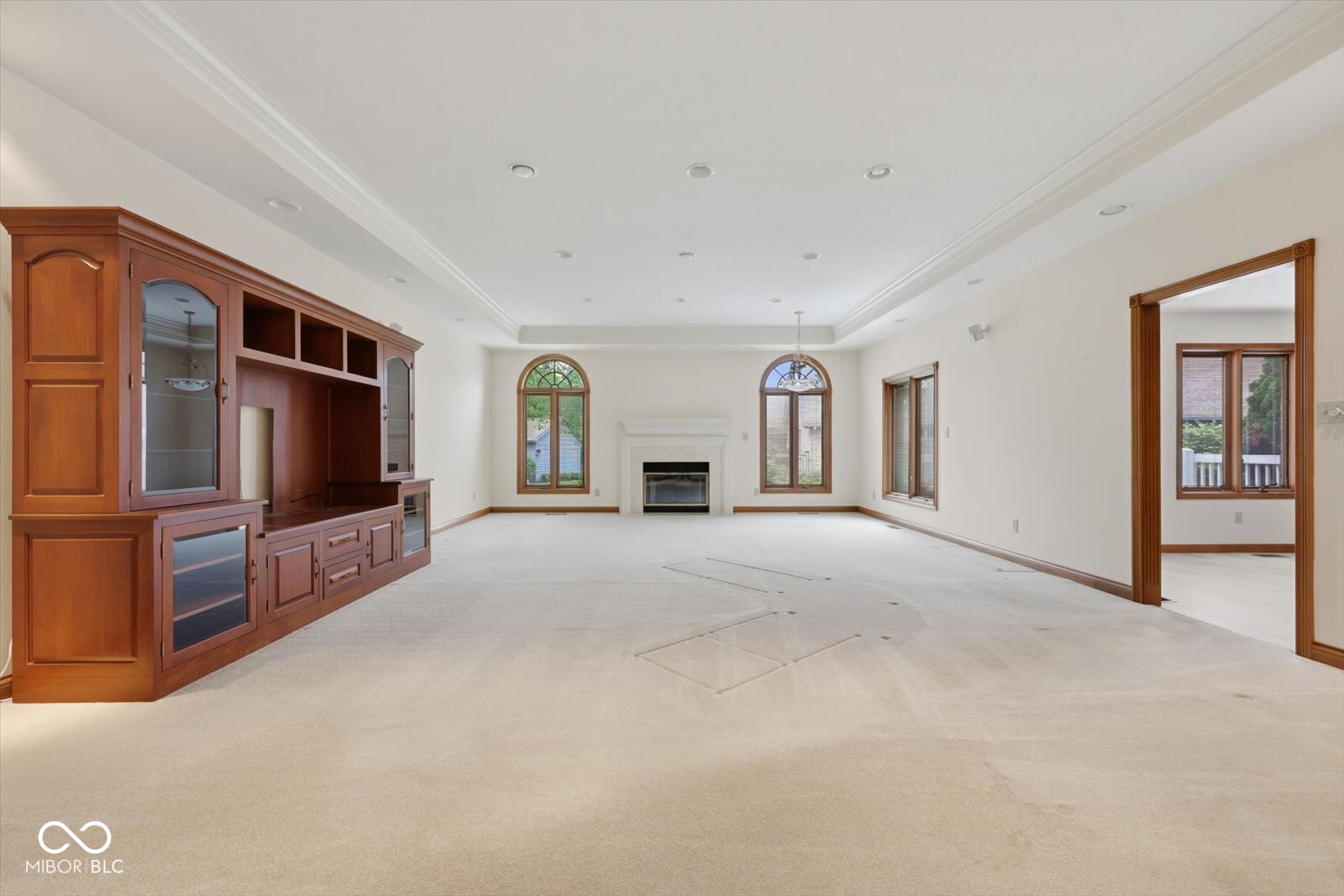 114 Western Trace